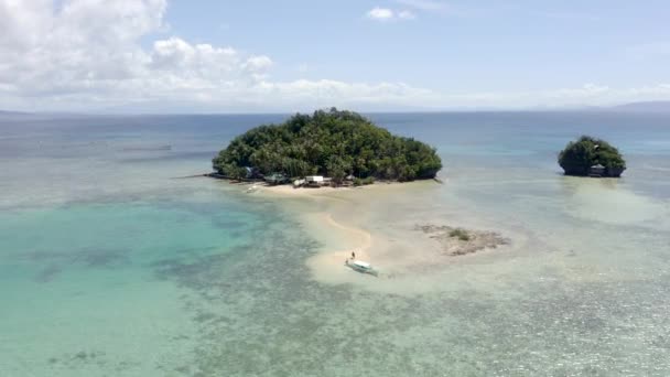 Авіаційний Дрон Знімає Характерний Ландшафт Острова Сіаргао Бірюзовому Океані Філіппіни — стокове відео