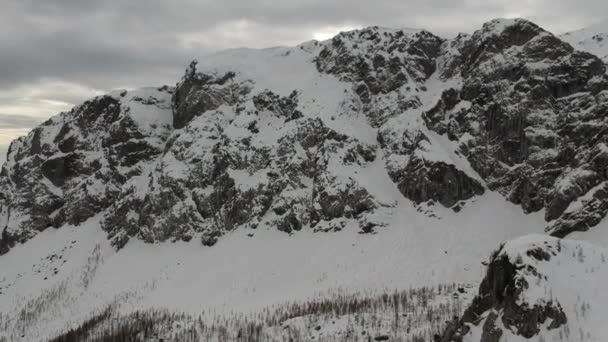 Uma Bela Vista Uma Paisagem Nevada — Vídeo de Stock