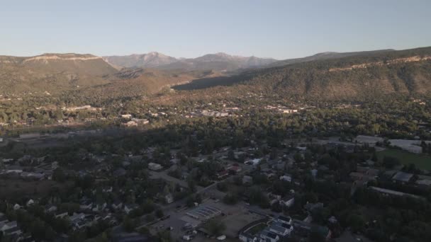 Lento Movimiento Aéreo Alrededor Las Montañas Durango Colorado Rodeado Árboles — Vídeo de stock