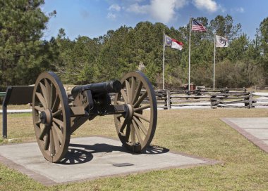 Kuzey Carolina, New Bern 'deki New Bern İç Savaş meydanında bir iç savaş topu.