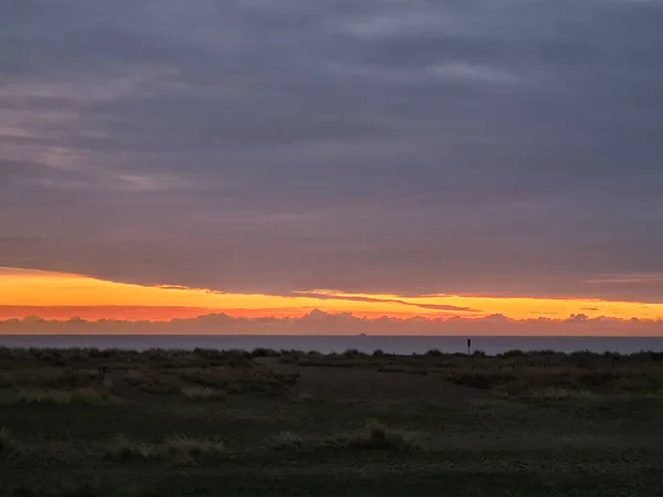 Vacker Utsikt Över Ett Solnedgångs Landskap — Stockfoto