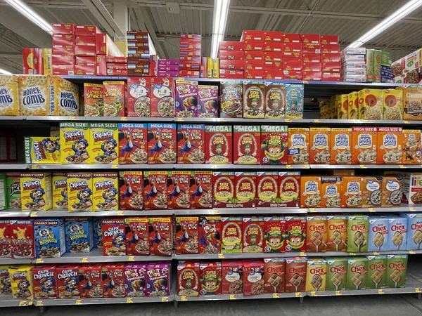 Los Estantes Cereales Una Tienda Walmart — Foto de Stock