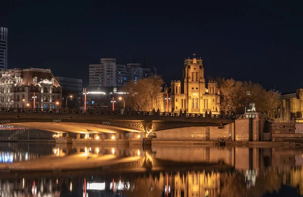 Uitzicht Notre Dame Het Stadsgezicht Nachts — Stockfoto