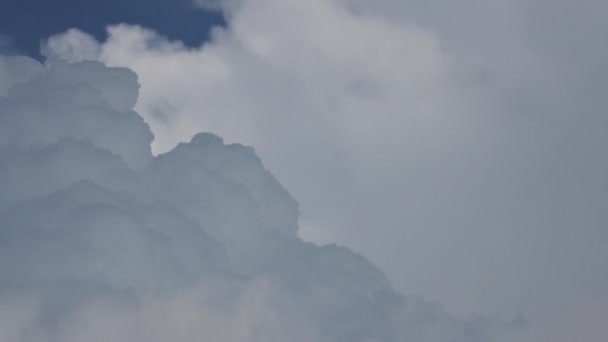 Lapso Tiempo Nubes Esponjosas Movimiento — Vídeos de Stock