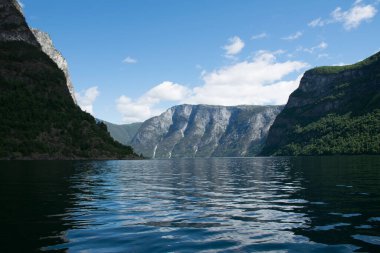 Norveç 'te manzaralı bir fiyort