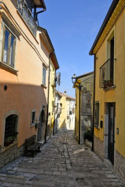 Baselice 'de küçük bir caddeye yakın çekim