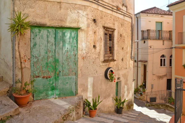 Eine Enge Straße Mit Alten Häusern Und Pflanzen Rivello Einem — Stockfoto