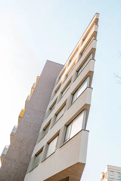 Plano Vertical Bajo Ángulo Edificio Moderno Vilna Lituania — Foto de Stock