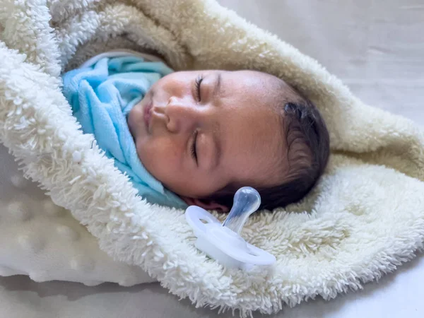Sweet Peaceful Baby Lying White Bedsheet Enjoy Daytime Slumber — Stock Photo, Image