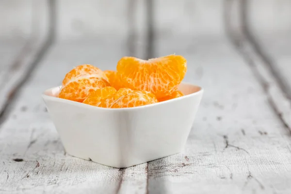 Closeup Fresh Tangerine Fruit Bowl White Wood Background — Stock Photo, Image