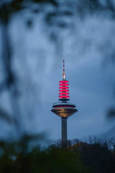 Ein Senkrecht Geschossener Fernsehturm Deutschland — Stockfoto