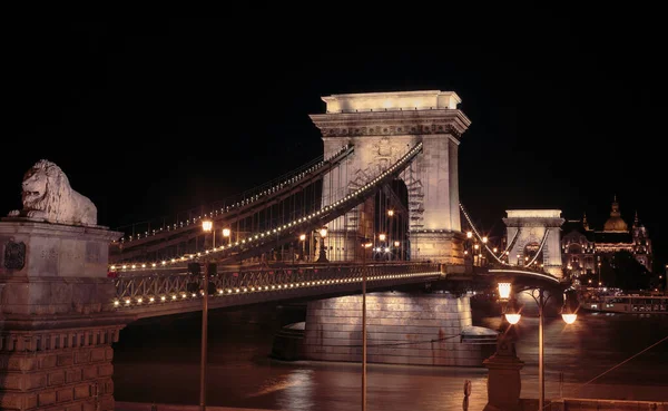 Night View Famous Szechenyi Chain Bridge River Danube Budapest Hungary — Stock Photo, Image