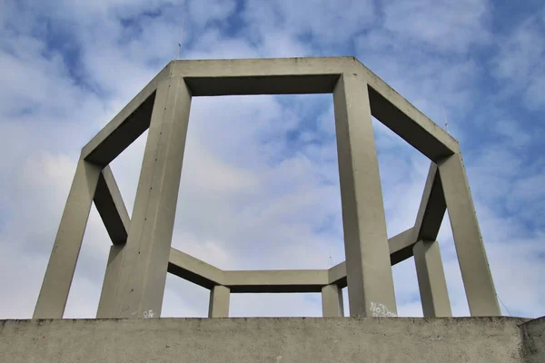 Disparo Bajo Ángulo Las Ruinas Viejo Gasómetro Nordstern Park Gelsenkirchen — Foto de Stock