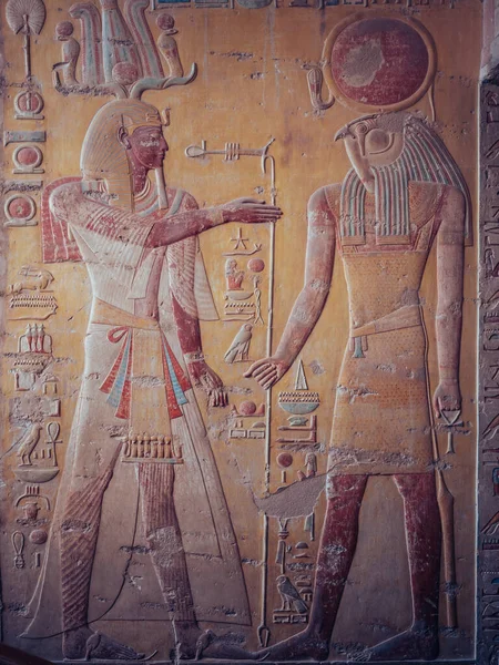 Närbild Bild Gammal Målning Med Bas Reliefer Gjorda Väggen Egypten — Stockfoto