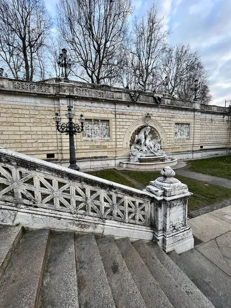 조각들이 궁전의 계단들 — 스톡 사진