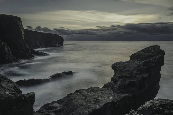 Eshaness Klippor Shetland Skottland Med Eshaness Fyr Bakgrunden — Stockfoto