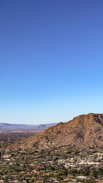 Vertical Shot Townscape Bottom Mountain — Stock Photo, Image