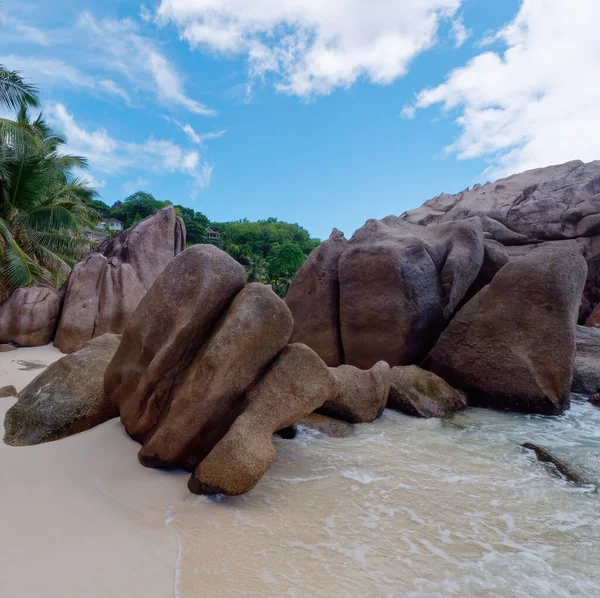 Énormes Rochers Sur Côte Île Digue Seychelles — Photo