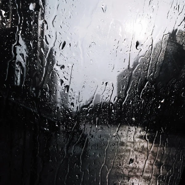 Närbild Suddig Bild Regnet Ett Rent Glas — Stockfoto