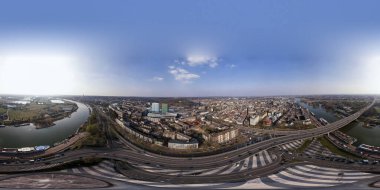 Arnhem kavşağının 360 derecelik hava panoramasının her tarafında. Hollanda mühendislik şehri. VR kullanımına hazır.
