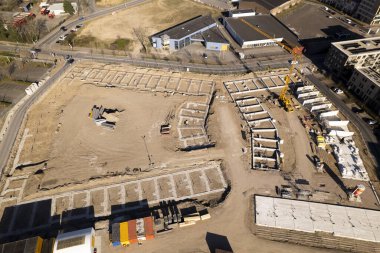 Kentsel kalkınma planının bir parçası olan PUUR21 yeni konut şantiyesinin havadan görüşü Noorderhaven mahallesi