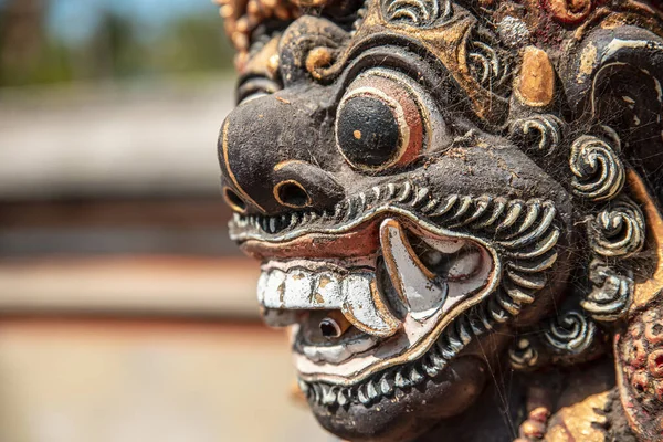 Barong 'a yakın plan. Endonezya' nın Bali mitolojisinde panter benzeri bir yaratık ve karakter.