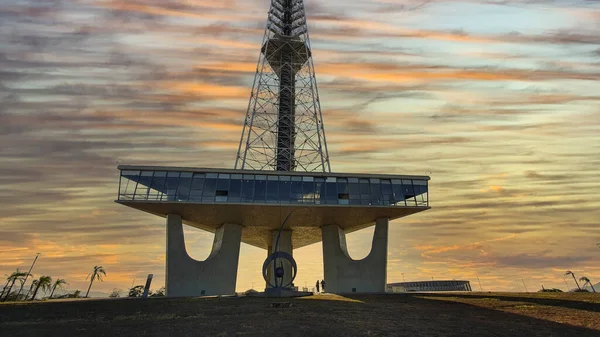 Una Hermosa Toma Torre Televisión Parque Brasilia Atardecer —  Fotos de Stock