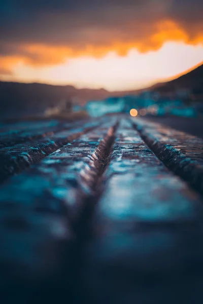 Eine Selektive Fokusaufnahme Eines Betonbodens Unter Der Sonne Während Des — Stockfoto