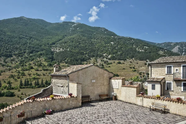 Panoramic View Mountains Villalago Village Mountains Abruzzo Region Italy — Stock Photo, Image