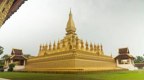Luang Budist Vientiane Laos Taki Altın Kaplı Büyük Pha — Stok fotoğraf
