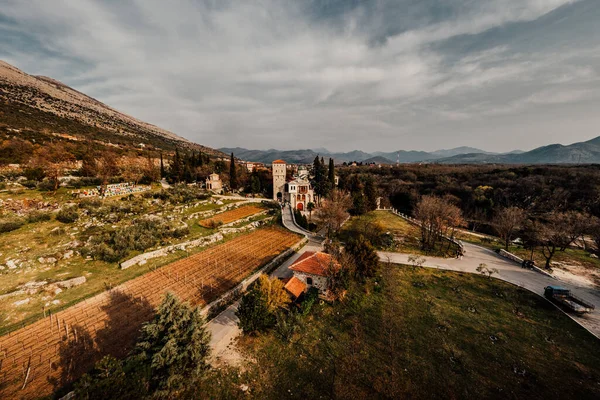 트레빈 보스니아 헤르체고비나에 Tvrdos 수도원의 꼭대기 — 스톡 사진