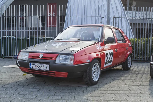 Röd Koda Felicia Rally Bil Tjeckisk Oldtimer Bil — Stockfoto