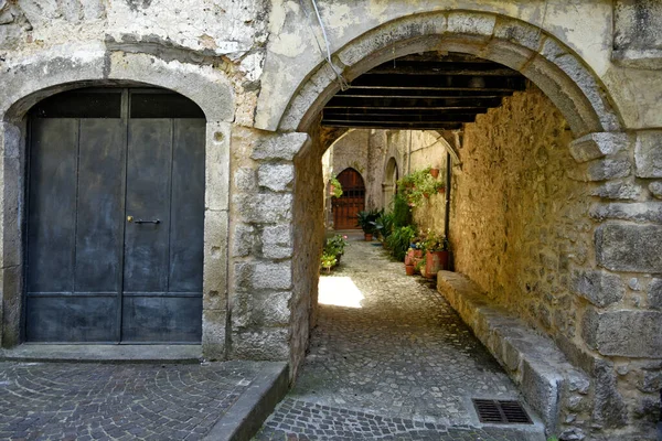 Une Arche Étroite Vallecorsa Village Dans Région Latium Italie Été — Photo