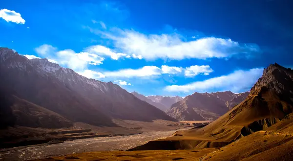 Beautiful View Valley Mountains Cloudy Sky — Stock Photo, Image