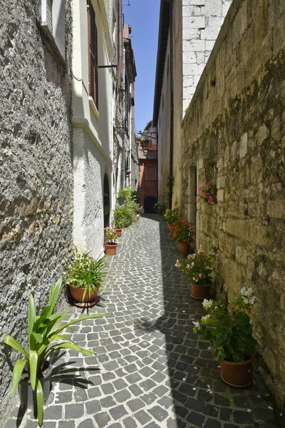 Una Calle Estrecha Vallecorsa Pueblo Región Del Lacio Italia Verano — Foto de Stock