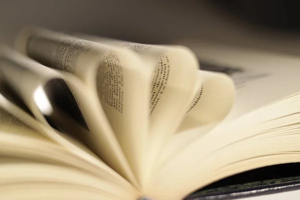 Closeup Open Book Pages Folded Heart Shape — Stock Photo, Image