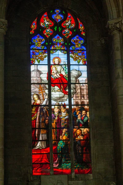 Вертикальный Снимок Витража Церкви Святого Михаила Dijon Burgundy France — стоковое фото