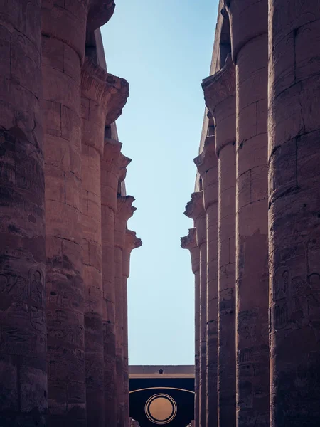 Vertical Shot Old Historic Columns Carvings Mortuary Temple Hatshepsut — Stock Photo, Image
