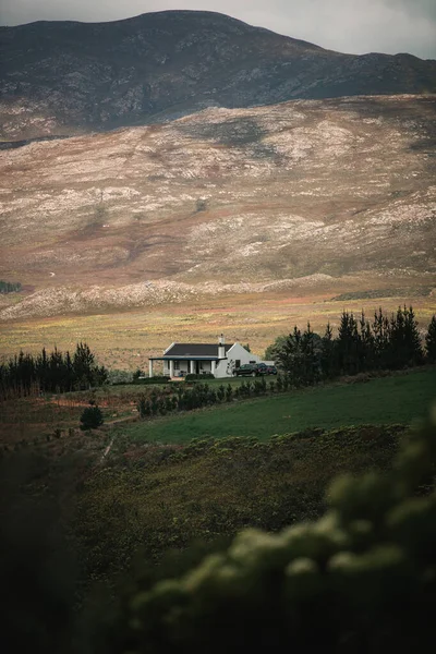 Uma Foto Vertical Uma Bela Paisagem Montanhosa Overberg Cape Town — Fotografia de Stock