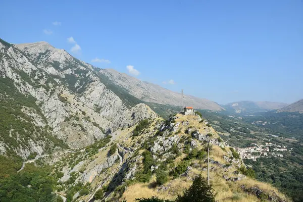 Panoramisch Uitzicht Bergen Castrovalva Een Dorpje Bergen Van Abruzzen Italië — Stockfoto