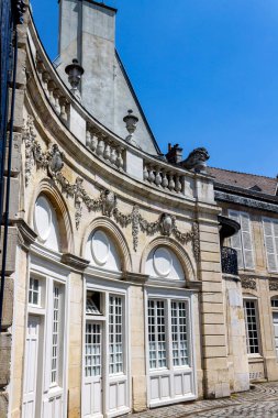 Burgundy Dükler ve Gayrimenkulleri Sarayı 'nın dikey çekimi. Dijon, Fransa.