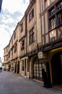 Dijon, Fransa şehir merkezindeki tarihi binalara yakın çekim