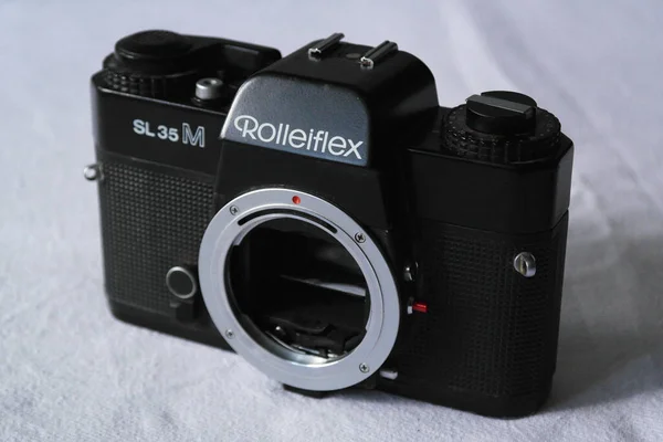 Винтажная Аналоговая Пленочная Камера Rolleiflex Sl35M Объективом Distagon Made Germany — стоковое фото