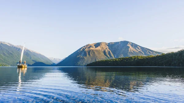 Plachetnice Národním Parku Nelson Lakes Novém Zélandu — Stock fotografie