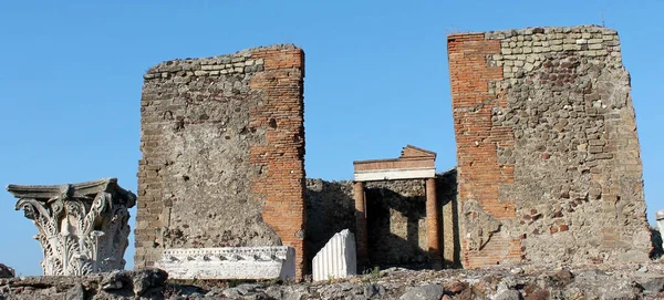 Zřícenina Chrámu Fortuny Augusta Pompeje — Stock fotografie