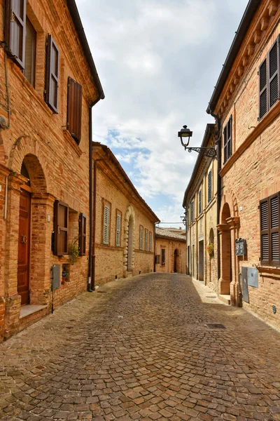 Colpo Verticale Stradina Tra Antiche Case Montecosaro Borgo Medievale Delle — Foto Stock