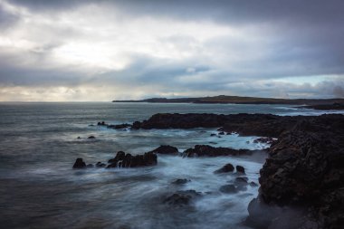 Güzel Brimketill lav kaya havuzu, İzlanda