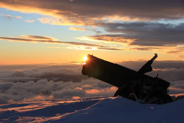Uma Vista Panorâmica Canhão Velho Pico Montanha Nevada Pôr Sol — Fotografia de Stock