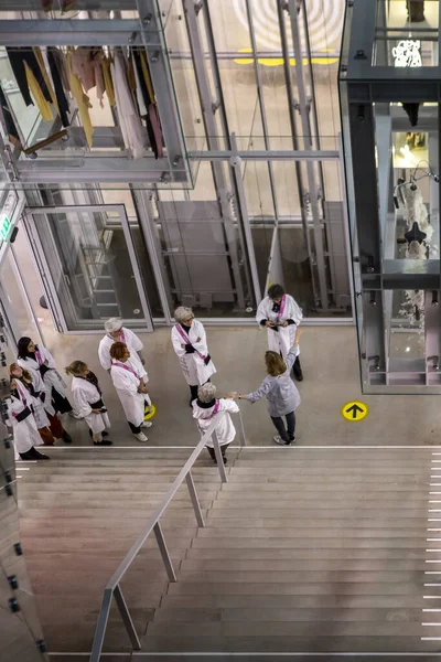 Guided Group Tour White Coats Boijmans Van Beuningen Art Depot — Stock Photo, Image