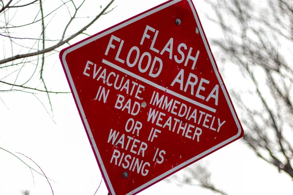 Flash Flood Area Sign Evacuate Immediately Bad Weather Water Rising — Stock Photo, Image